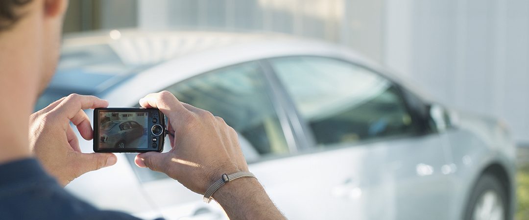 Kuinka otat hyvännäköisiä kuvia autostasi myyntiä varten?